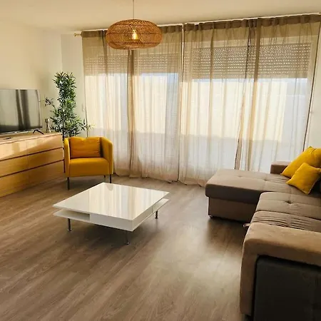 Apartment Harmonieux/bezannes/pkg Prive