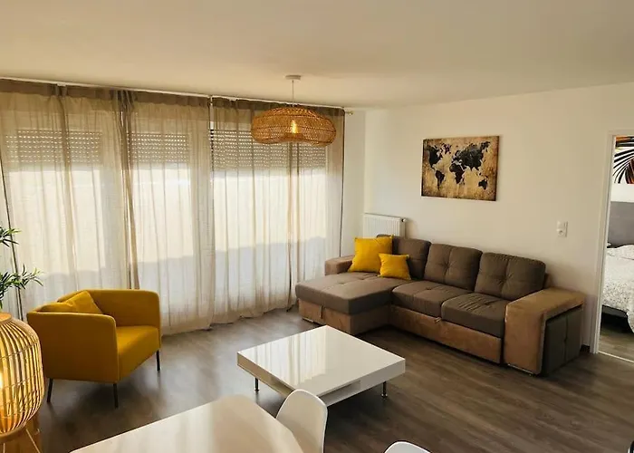 Harmonieux/bezannes/pkg Prive Apartment