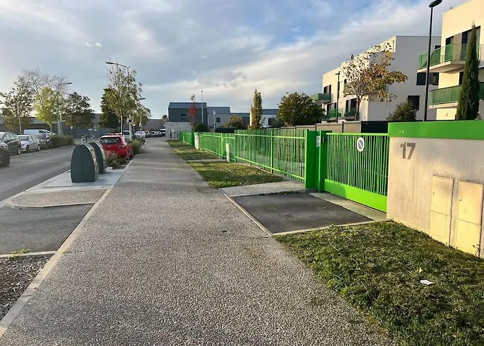 Apartment Harmonieux/bezannes/pkg Prive